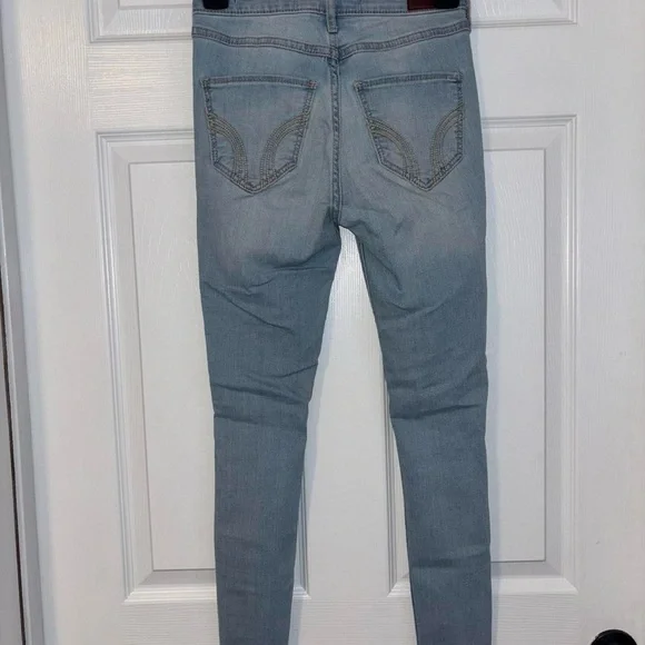 Hollister Light Blue Distressed Skinny Jeans - Picture 2 of 3